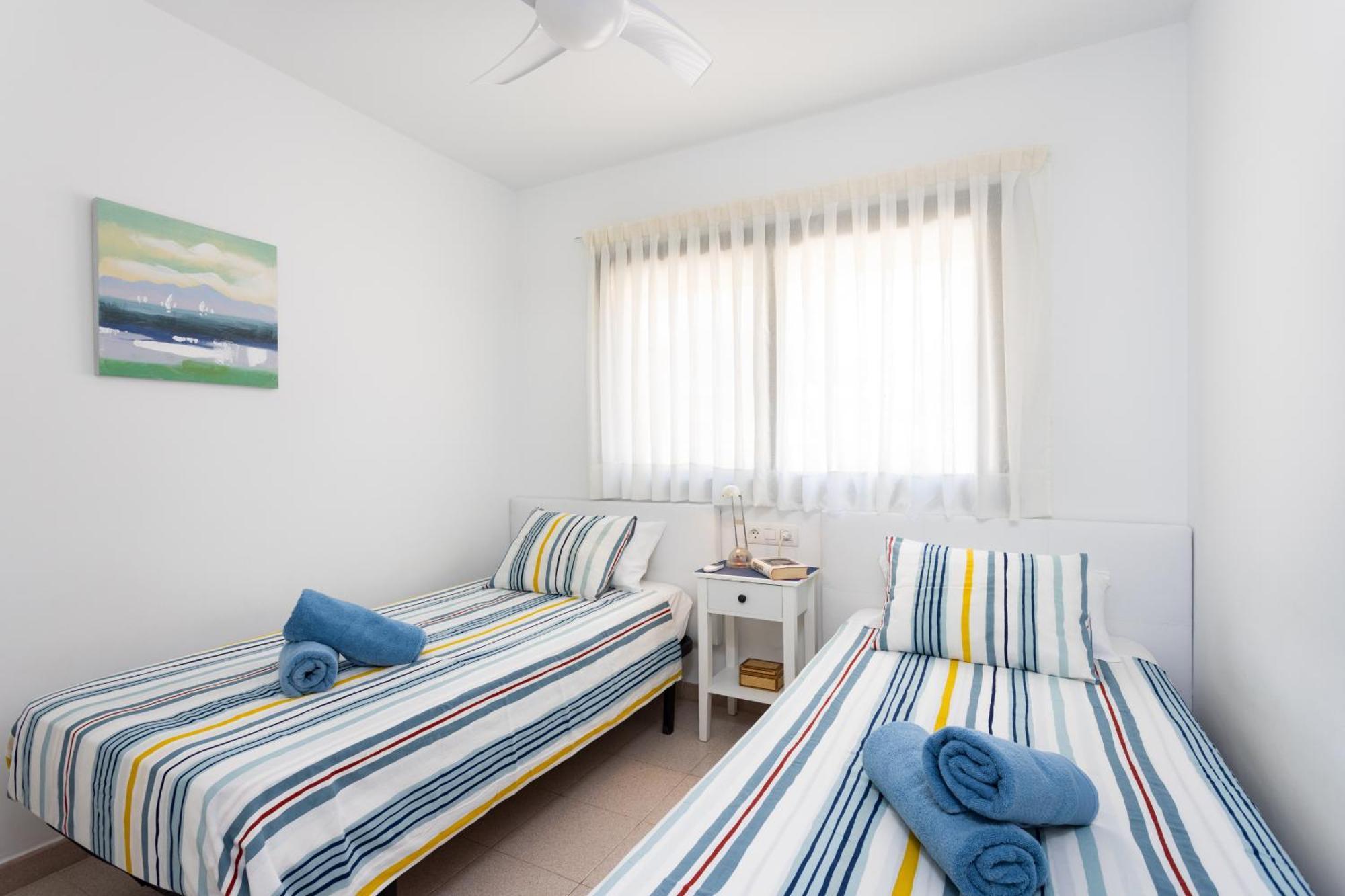 Frontline Playa Las Vistas With Pool, Parking, Sea Los Cristianos  Exterior photo
